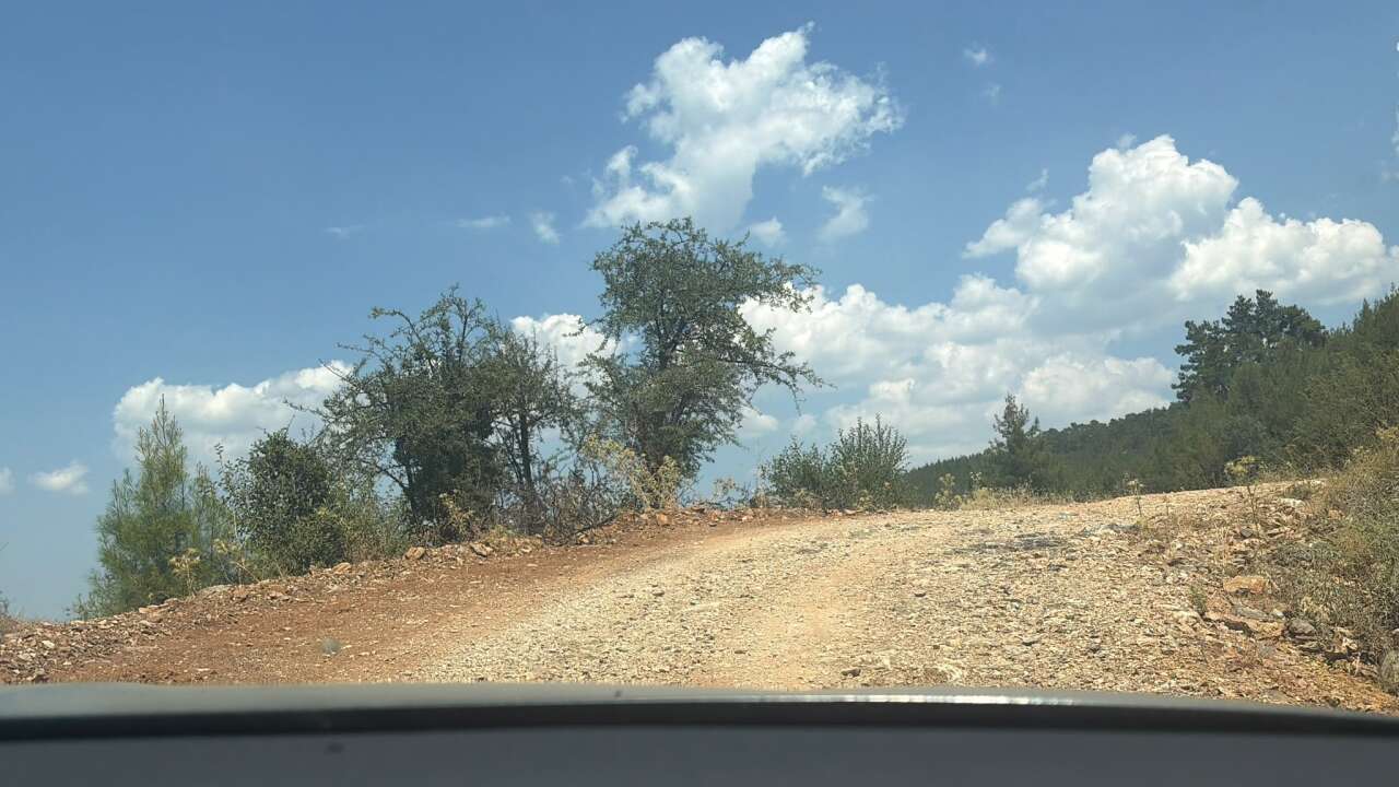 Menteşe Çavdar’da Köylülerin Yol İsyanı: Gonca Başkanın Sözünü Tutması Bekleniyor 4